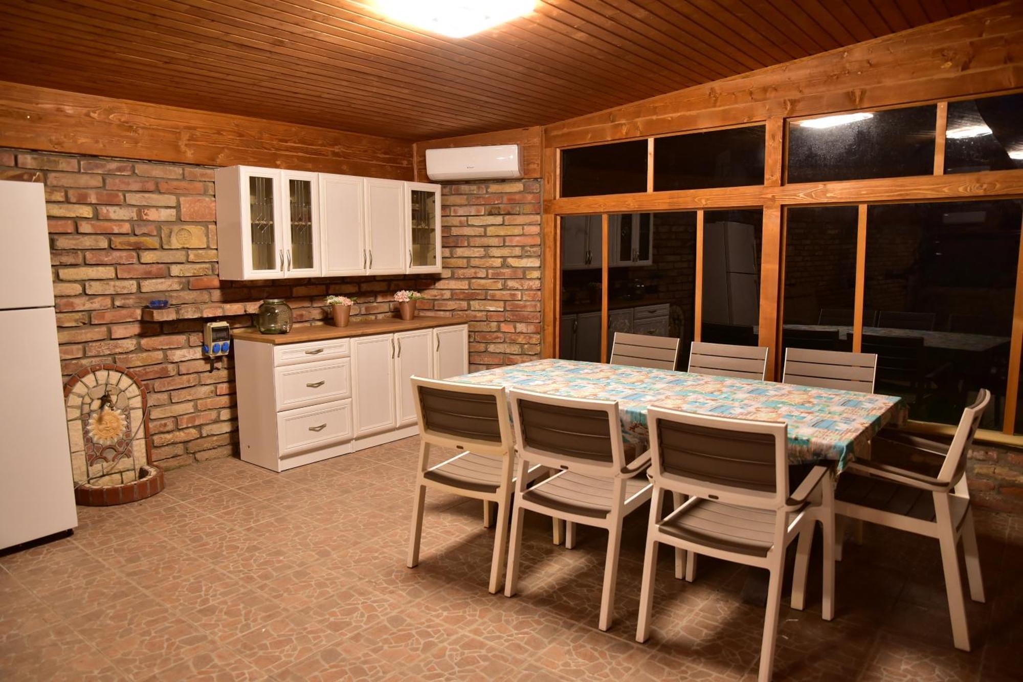 Ásotthalom Gyoember Tanyaヴィラ 部屋 写真