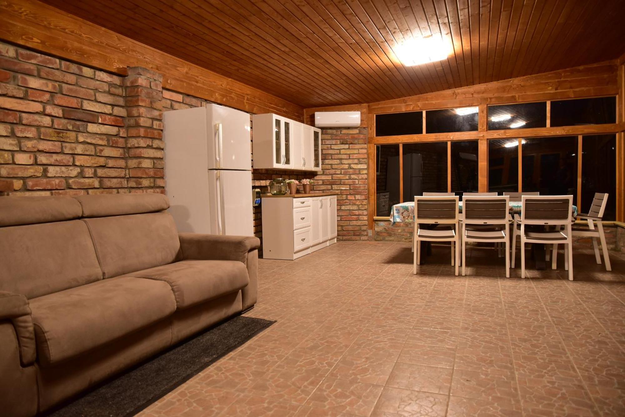 Ásotthalom Gyoember Tanyaヴィラ 部屋 写真
