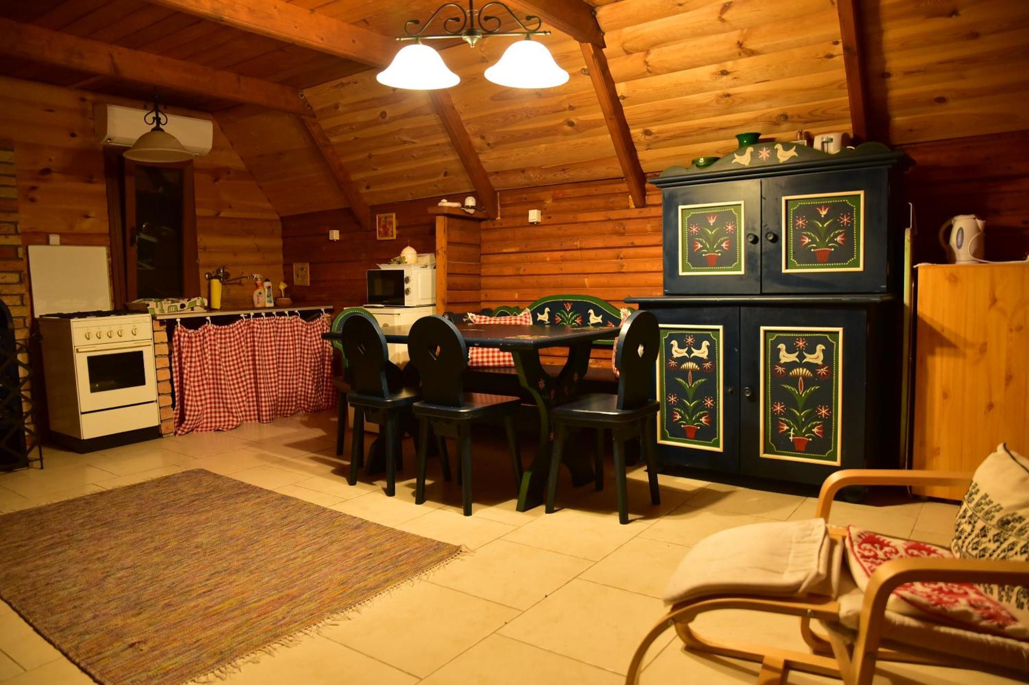 Ásotthalom Gyoember Tanyaヴィラ 部屋 写真